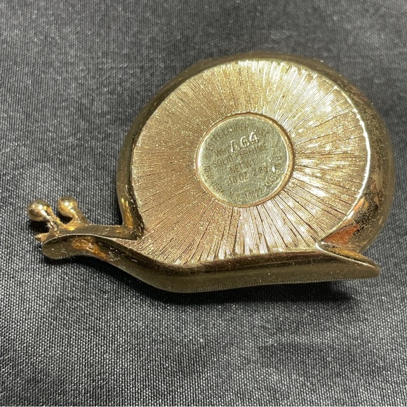 Estée Lauder Snail solid perfume compact - Picture 2 of 7